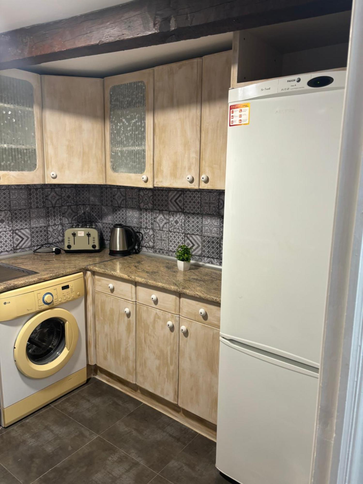 Apartamentos Mayte Толедо Екстериор снимка